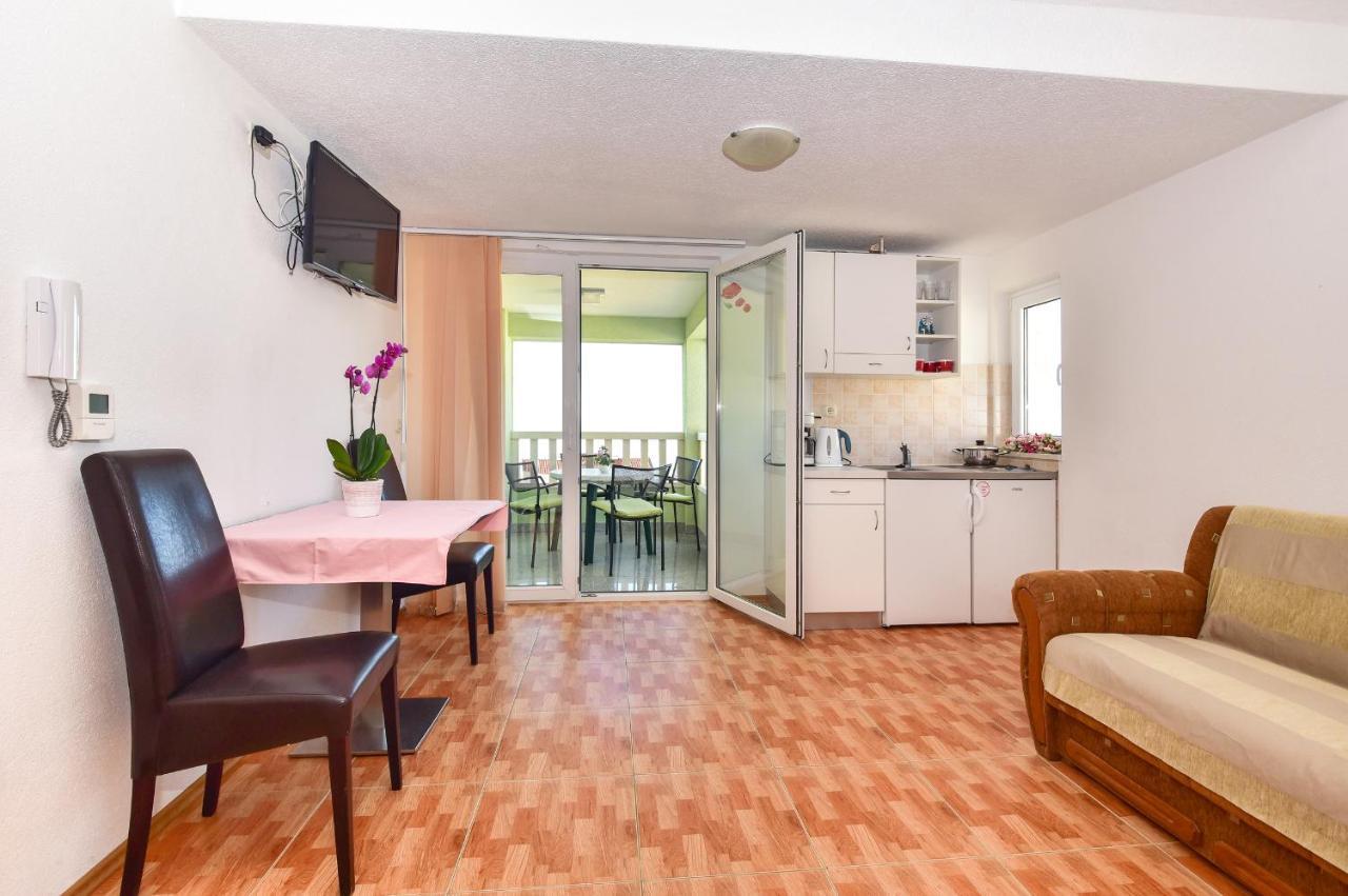 Apartmani Roso Макарська Екстер'єр фото