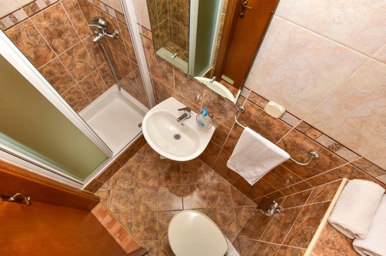 Apartmani Roso Макарська Екстер'єр фото