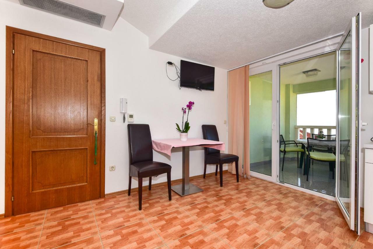 Apartmani Roso Макарська Екстер'єр фото